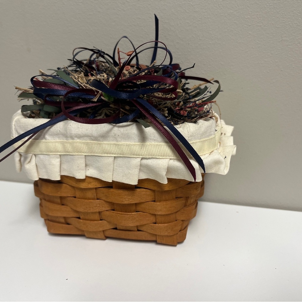 Longaberger small hanging basket with liner, protector, and potpourri.